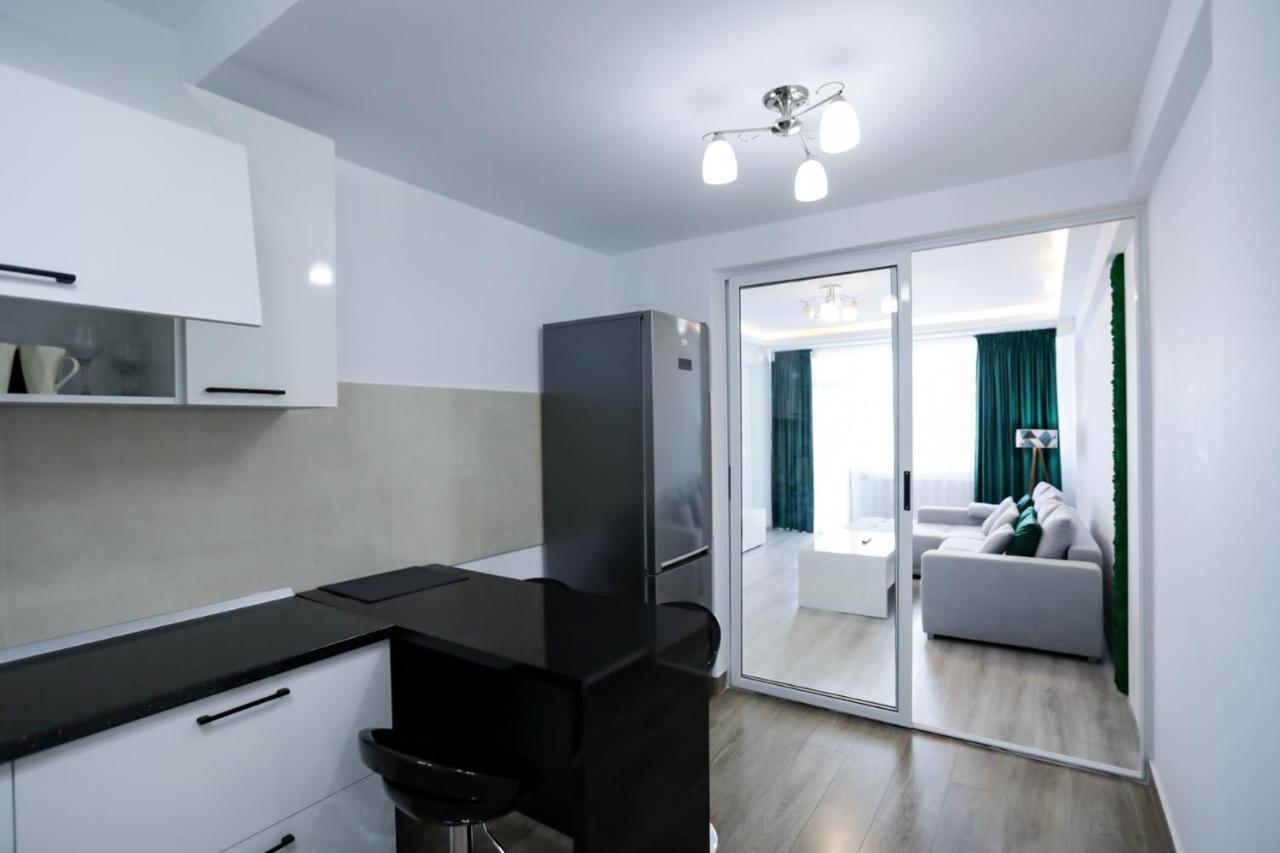 Isaran Apartament With Panoramic City View Braşov Dış mekan fotoğraf